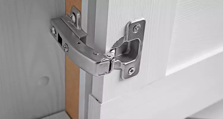 Shower Door Hinge Replacement in Dunedin, FL